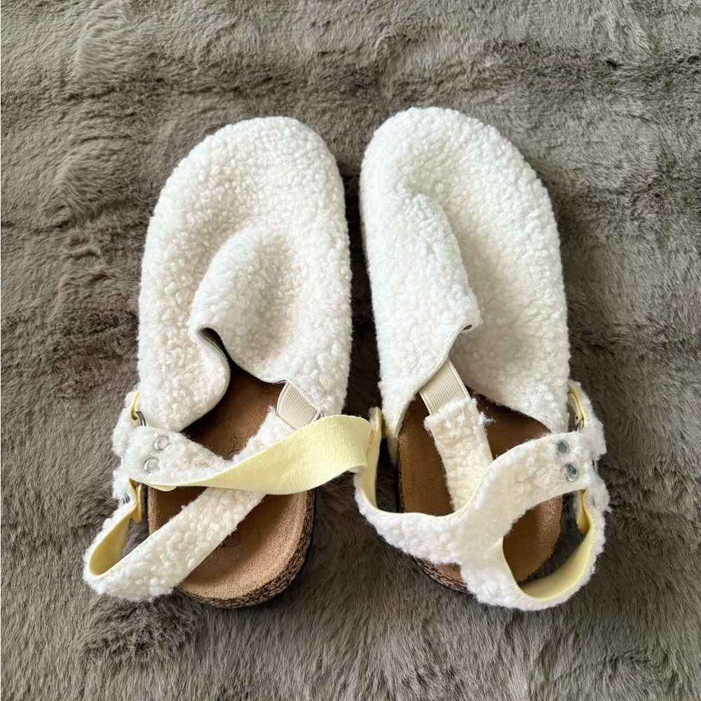 Cozy White Fleece Sandals